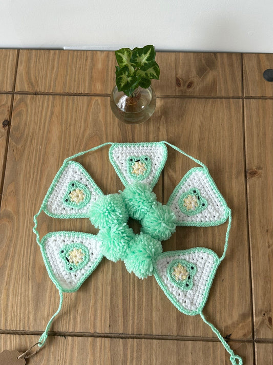 Froggy bunting